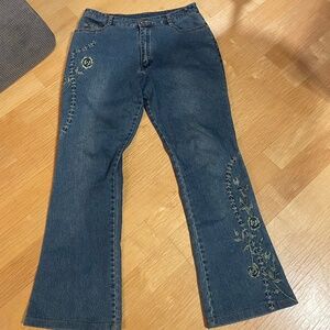 Shyger High Waist Embroidered Jesns Size 30
